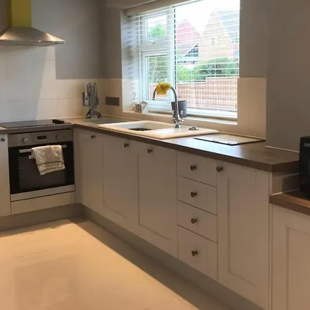 Beautiful Large Bungalow In Heacham Pet Friendly Exterior photo