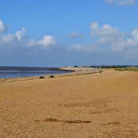 Beautiful Large Bungalow In Heacham Pet Friendly Exterior photo