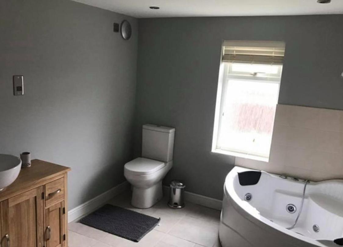 Beautiful Large In Pet Friendly Holiday home *